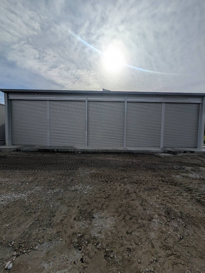 愛知県一宮市　イナバ倉庫　特注　SGN-376GPN-5連棟　中間棟単棟/高基礎仕様の写真