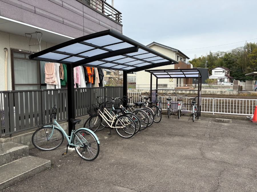 物置設置・駐輪スペース工事の写真