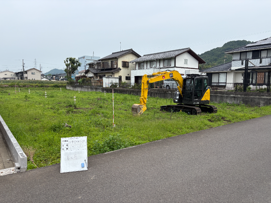 3区画分譲工事｜CB150基礎工事・位置指定道路側溝新設工事の写真